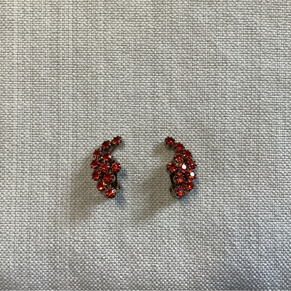 Vintage Weiss Orange Rhinestone Clip On Earrings